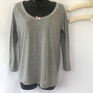 *4/$20* Jessica Simpson Gray Top/Pink Bow